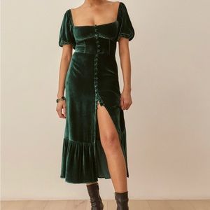 Reformation The Leonie Velvet Dress NWOT NEVER WORN - TAG SLIPPED OFF IN CLOSET